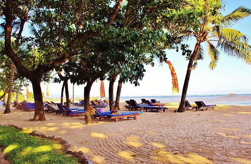 Pantai Sanur, satu pantai terbaik di Bali buat healing akhir pekan.