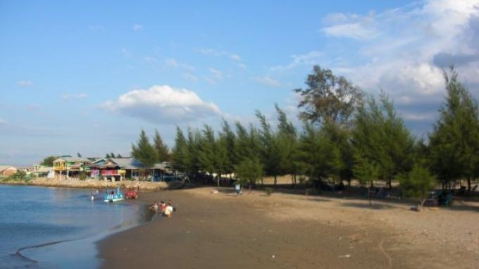 Pantai Ulee Lheue Banda Aceh