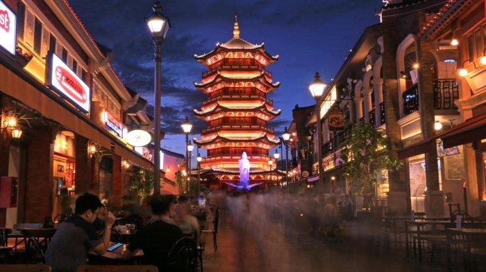 Pantjoran Chinatown PIK, tempat nongkrong dan makan malam di Jakarta Utara.