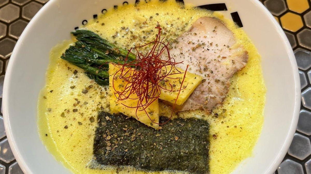 Papapapapin, satu kedai ramen di Tokyo Jepang yang terkenal karena memiliki menu unik.