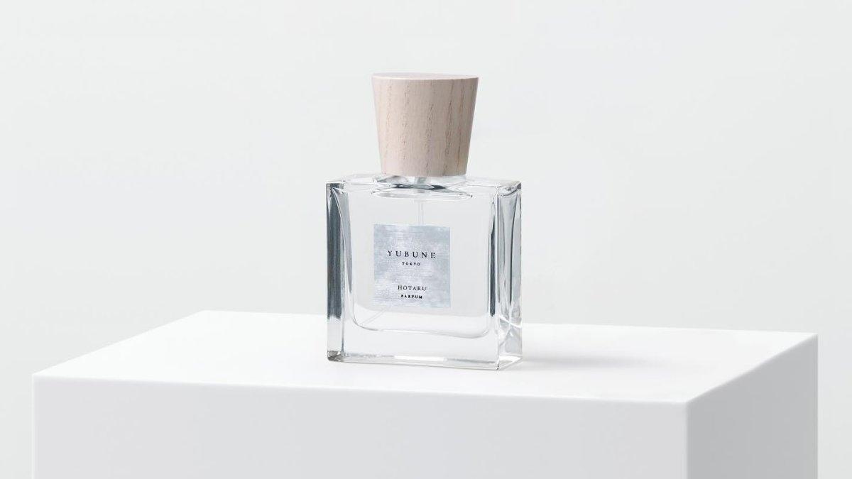 Parfum Hotaru, satu oleh-oleh unik di Tokyo Jepang yang bisa kamu jadikan suvenir buat dibawa pulang.