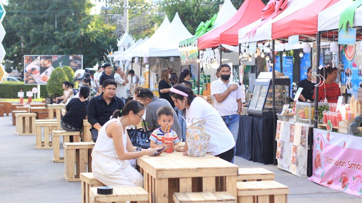 Pasar Natal & Taman Bermain K-Village di Bangkok, Thailand