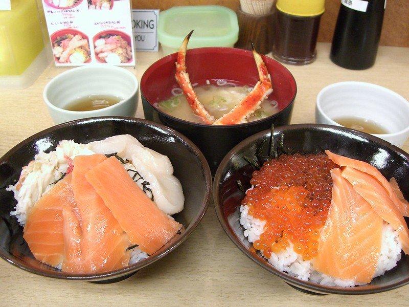 Pasar Nijo, satu tempat wisata terbaik di Sapporo Hokkaido Jepang.