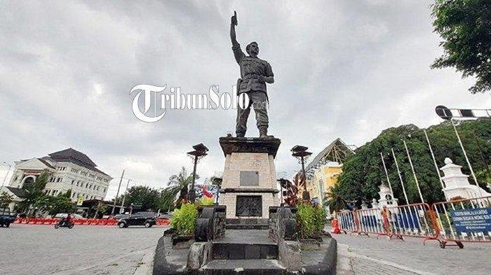 Patung Brigjen Slamet Riyadi yang berada di kawasan Gladag, Jalan Slamet Riyadi, Kota Solo, Jawa Tengah.