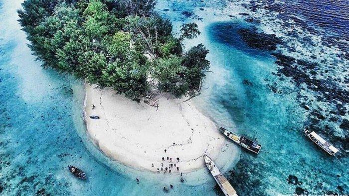 Pemandangan Pulau Dolphin yang menakjubkan, cocok untuk liburan singkat saat weekend.