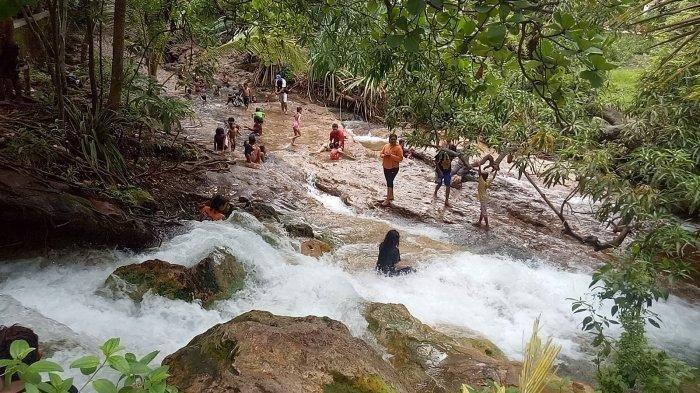 WISATA - Destinasi wisata Pemandian Air Panas Soa Mengeruda, Bajawa, Kabupaten Ngada, NTT.