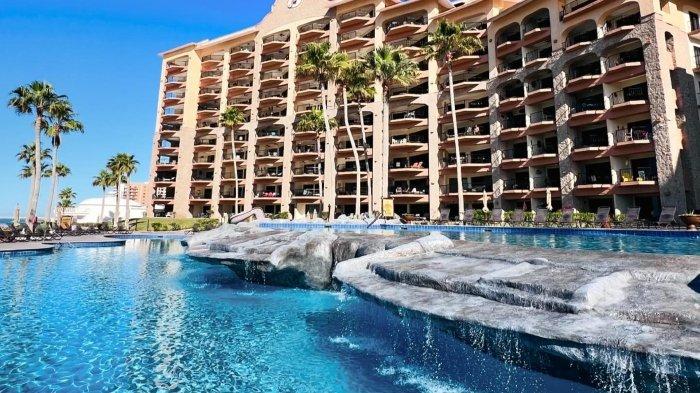 Pemandian air hangat di Sonoran Sea Resort, Meksiko. Pasangan suami istri terkena sengatan listrik ketika sedang di pemandian air panas sebuah resor mewah.