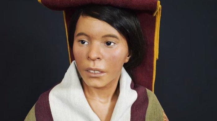Penampakan wajah wanita muda yang memiliki tiga nama yaitu Ice Maiden, Juanita, dan Lady of Ampato yang telah dikorbankan dan dibekukan selama 500 tahun.
