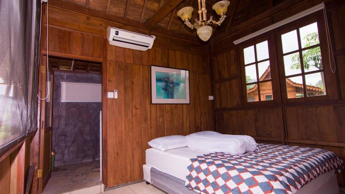 Penginapan di Santosa Park & Stable, tempat wisata populer di Kendal Jawa Tengah.