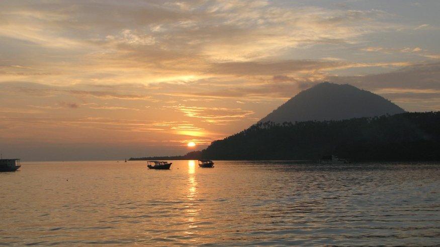 Bunaken saat senja.