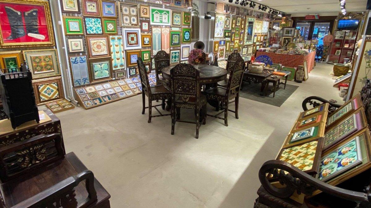 Peranakan Tiles Gallery, satu tempat wisata di Chinatown Singapura.