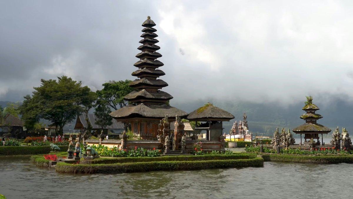 Pesona Danau Bedugul, Bali