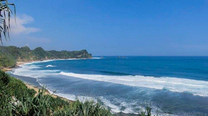 Pesona Pantai Nampu di Desa Gunturharjo, Paranggupito, Wonogiri, Jawa Tengah