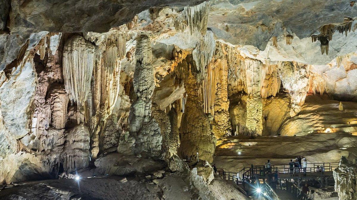 Phong Nha-Ke Bang, satu tempat wisata terbaik di Vietnam.