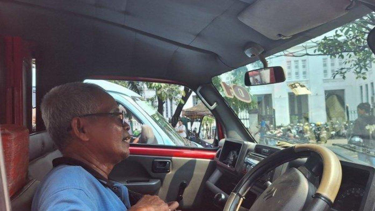 Pilu Amsori, sopir angkot lansia diusir dari kontrakan, pernah terserang stroke.