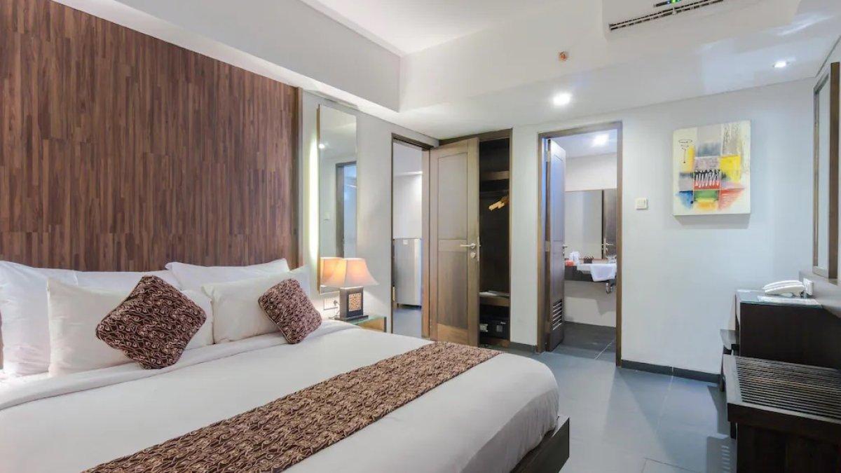 Ping Hotel Seminyak, satu hotel bintang 3 dekat Pantai Seminyak Bali mulai Rp 200 ribuan.
