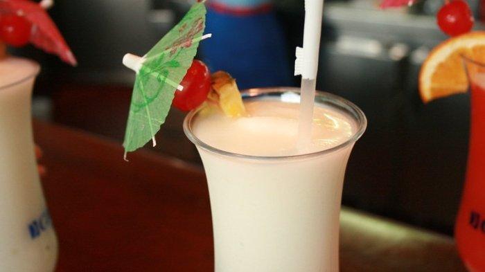 Piña coladas, minuman paling jarang dipesan di bar saat musim panas.