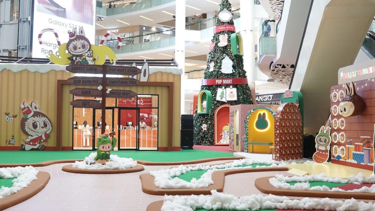 Pop Mart Christmas Town, sebuah acara bertema kota musim dingin dengan instalasi karakter ikonik dari Pop Mart di Gandaria City