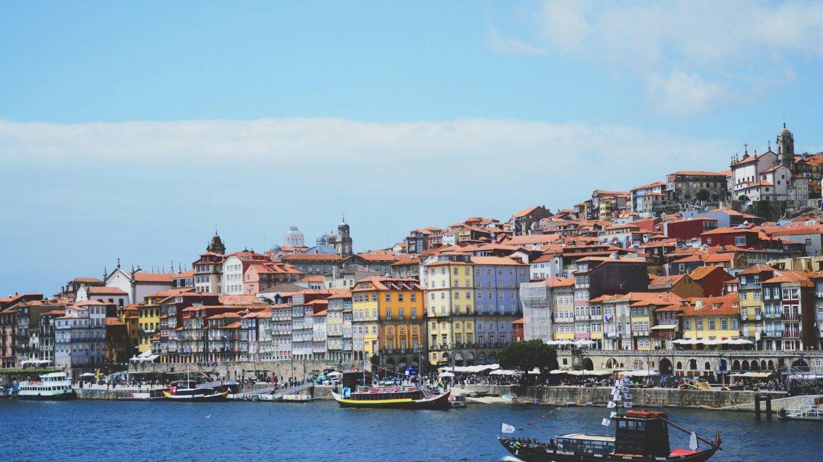 Porto, satu kota terindah di Eropa untuk liburan yang menenangkan jiwa.