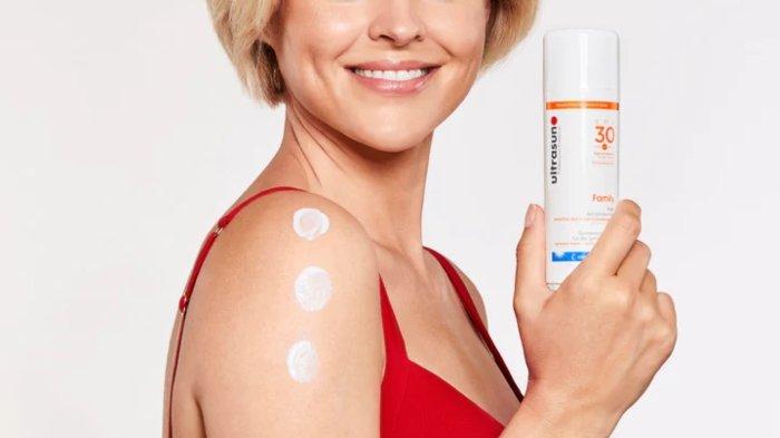 Produk sunscreen atau tabir surya dari Ultrasun Family SPF30