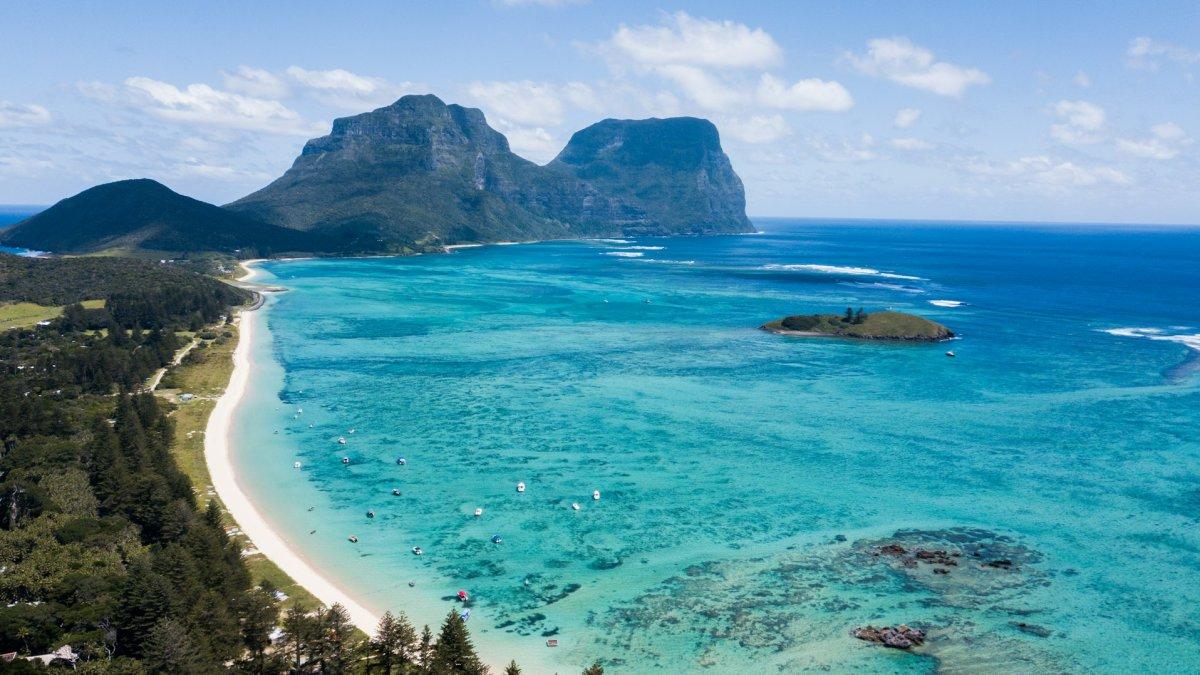 Pulau Lord Howe, satu tempat wisata populer di dunia yang membatasi pengunjung karena pariwisata yang berlebihan.