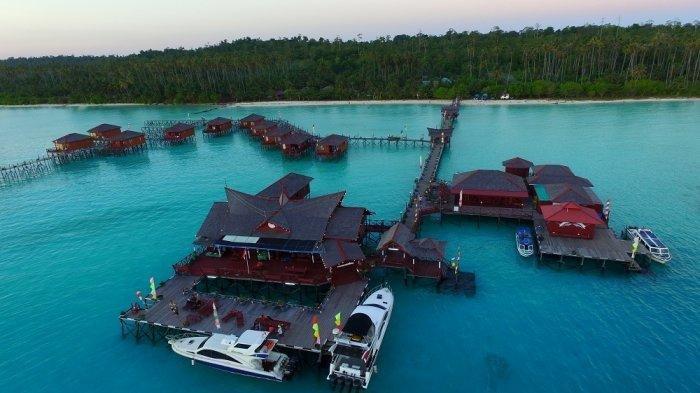 Pulau Maratua yang termasuk dalam gugusan Kepulauan Derawan, Kabupaten Berau, Kalimantan Timur.