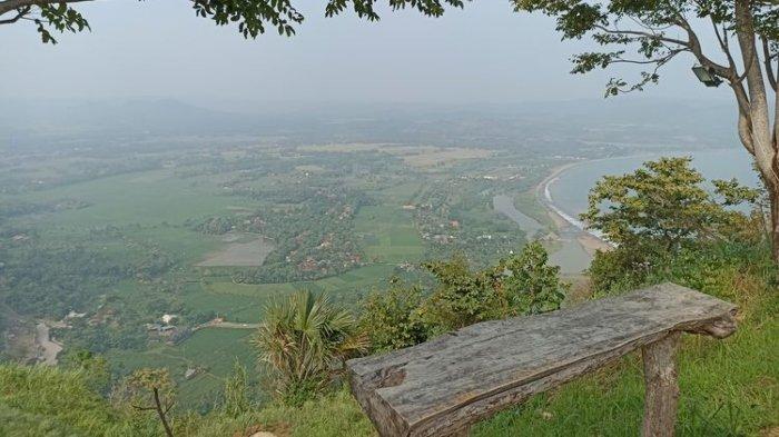 Puncak Darma, tempat wisata populer di Sukabumi, Jawa Barat.