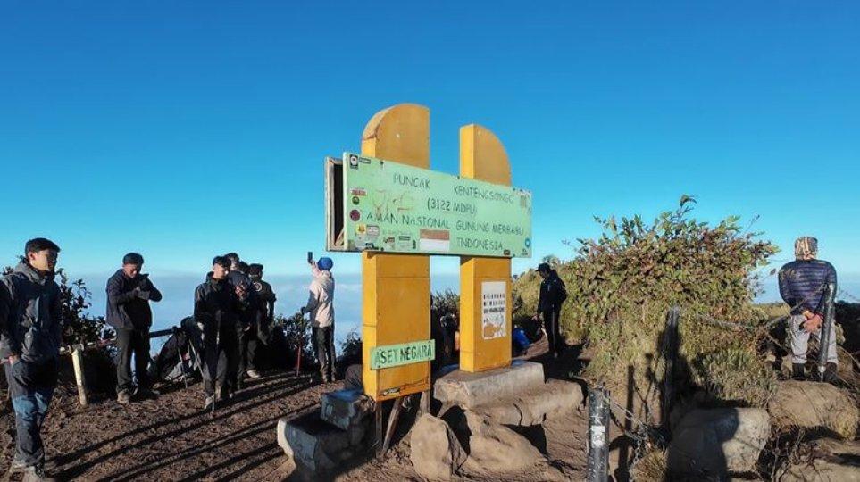 Puncak Kenteng Songo Gunung Merbabu.