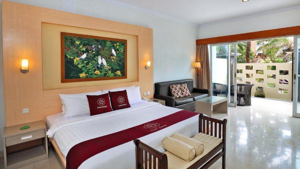 Puri Saron Seminyak Hotel & Villas, satu hotel bintang 4 dekat Pantai Seminyak Bali.
