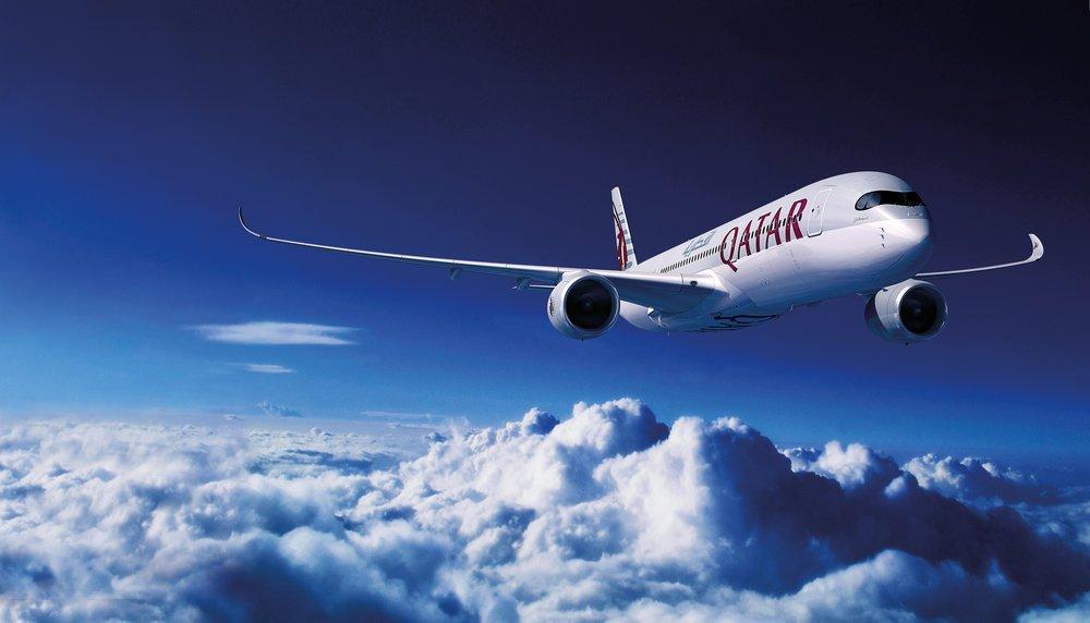 Qatar Airwayas. Baru-baru ini penumpang Qatar Airways terpaksa telanjang karena suhu di pesawat melonjak bak terkurung dalam sauna lantaran AC mati.