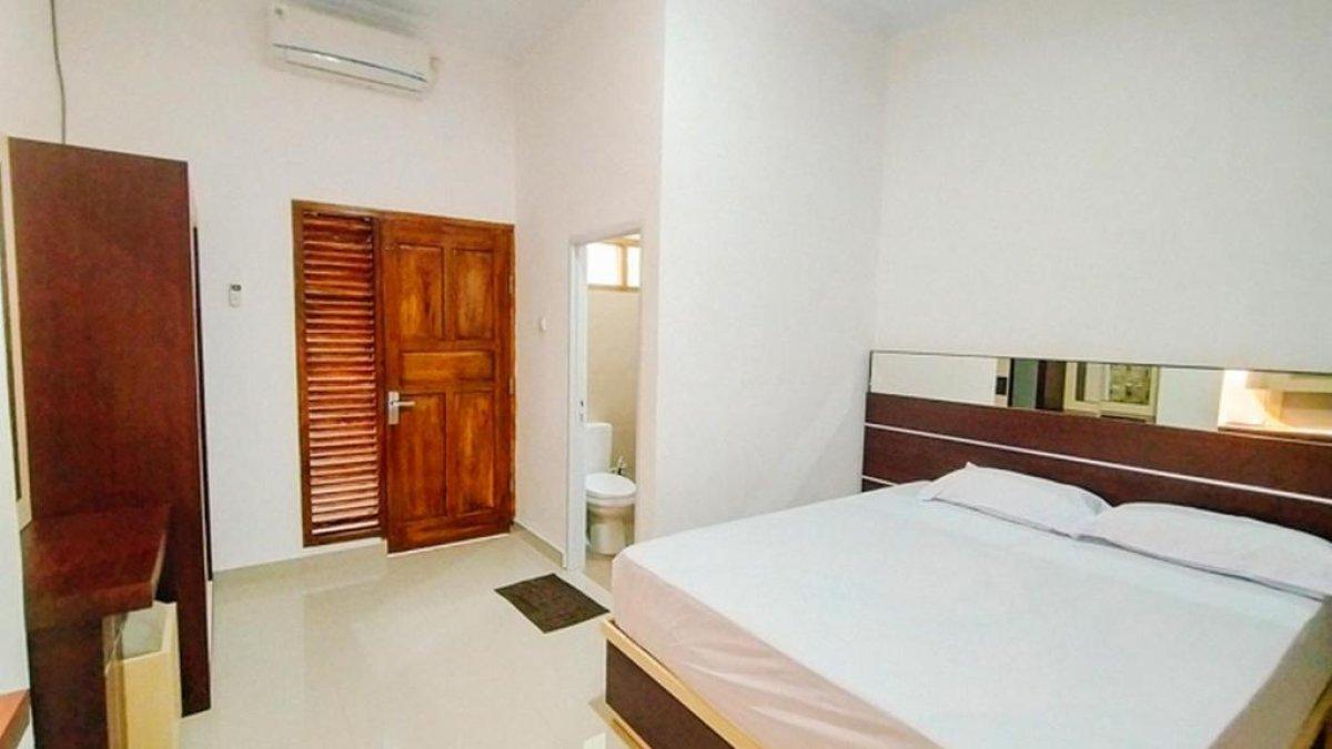 RedDoorz @ Artomoro Guest House