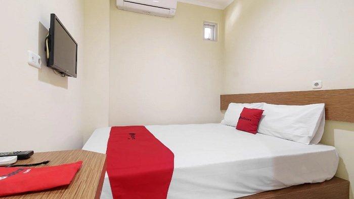 Kamar penginapan di hotel RedDoorz @ Jalan Jenderal Sudirman Palembang 2.