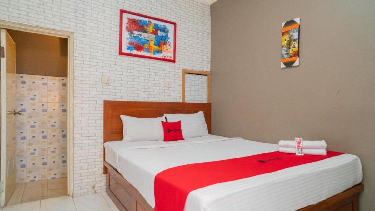 Ilustrasi tipe kamar yang ada di RedDoorz @ Oro Oro Ombo Batu