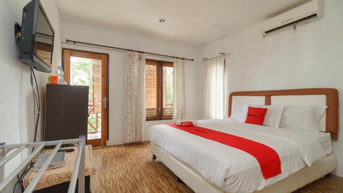 RedDoorz Syariah @ Sumur Tiga Beach Sabang, satu hotel murah di Sabang Aceh buat liburan hemat dengan tarif inap mulai Rp 100 ribuan.