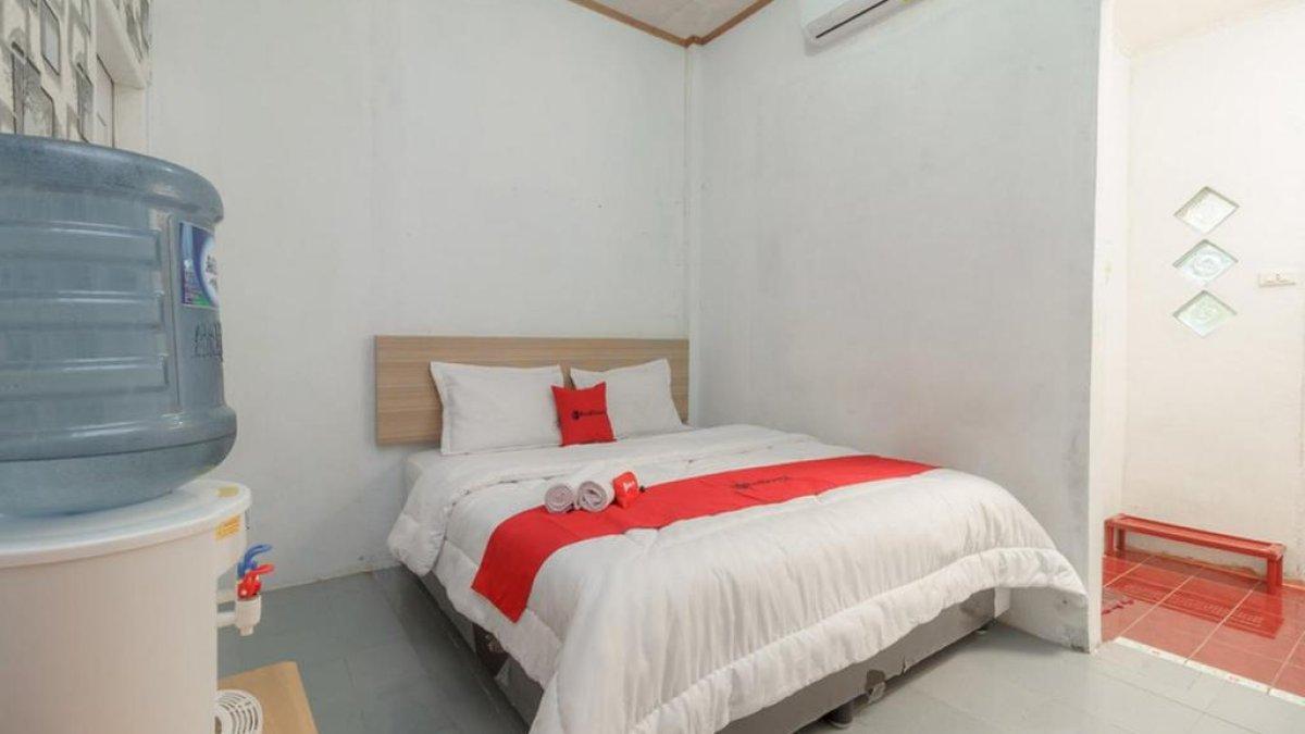 RedDoorz Syariah near Paradiso Beach Sabang, satu hotel murah di Sabang Aceh buat liburan hemat dengan tarif inap mulai Rp 100 ribuan.