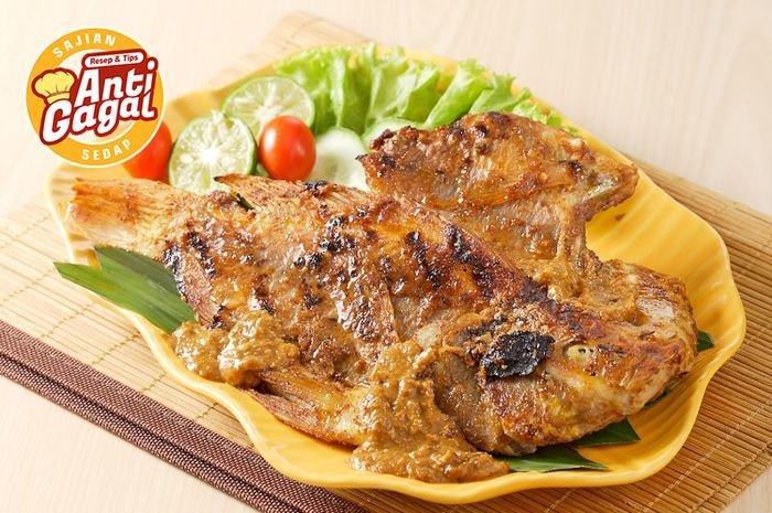 Resep Ikan Bakar Bumbu Kacang buat menu Lebaran.