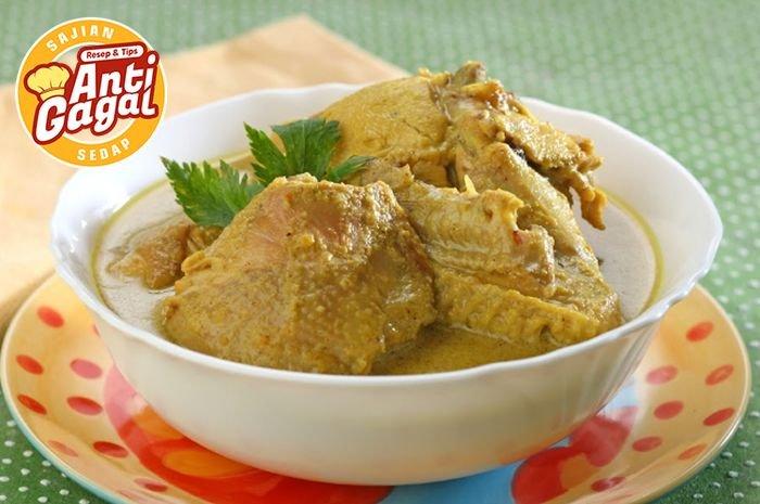 Resep Opor Ayam Bumbu Jinten buat menu Lebaran.
