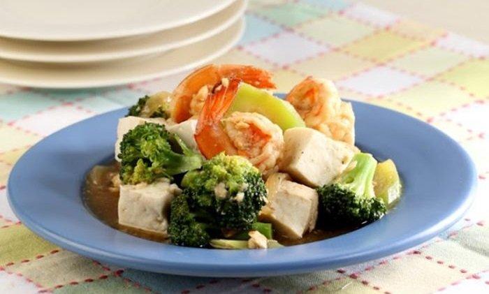 Brokoli tahu saus tiram.