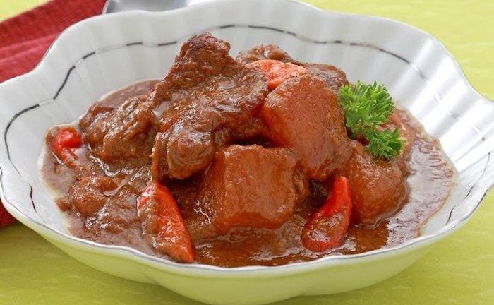 Daging kentang masak kecap.