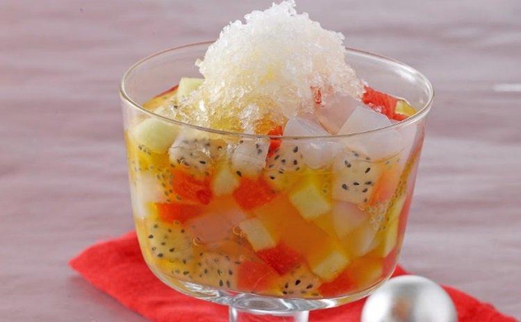 Es nata buah campur untuk menu buka puasa.