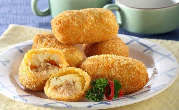 Kroket kentang tuna pedas.
