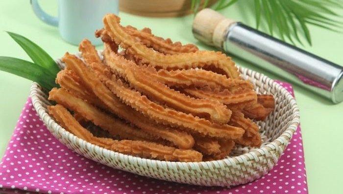 Kue akar kelapa.