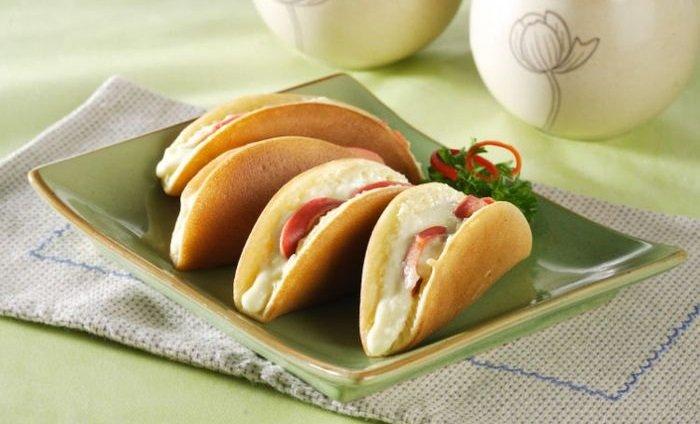Martabak mini sosis.