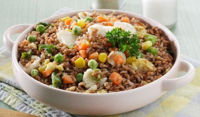 Nasi goreng merah oriental.