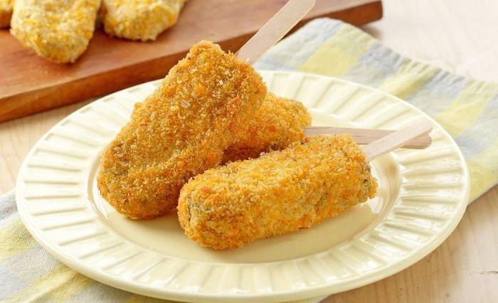 Ilustrasi menu nugget daging.