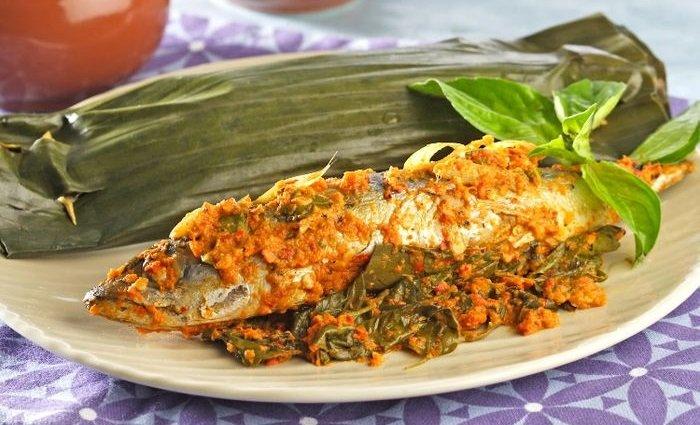 Pepes ikan cue.