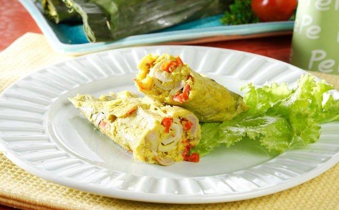 Pepes jamur teri nasi.