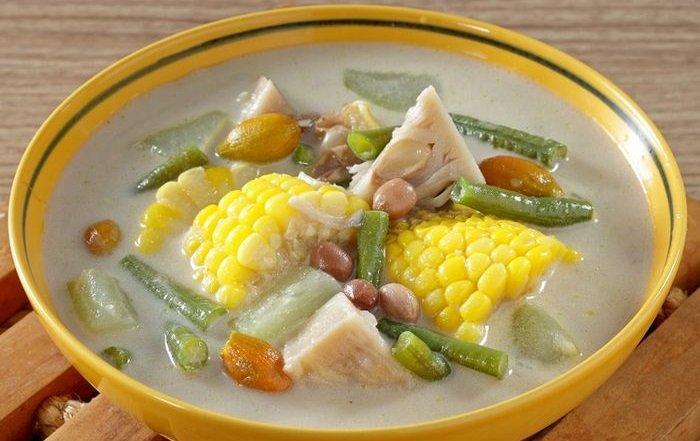Sayur asem santan.