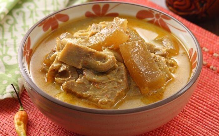Sayur lodeh kikil.