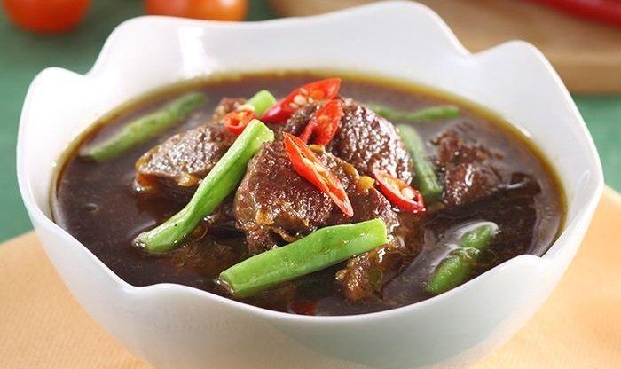 Semur daging buncis.